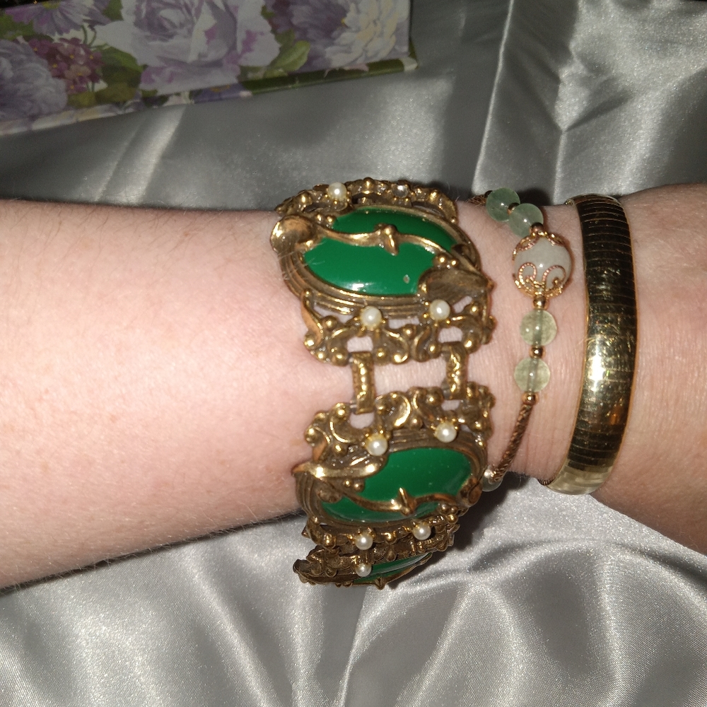 VINTAGE enamel & pearl bracelet